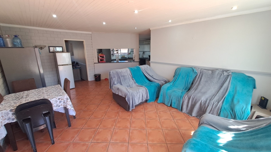 4 Bedroom Property for Sale in Langenhovenpark Free State